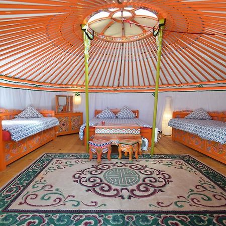Yourte Nomade-Lodge Les Ecrennes Dış mekan fotoğraf