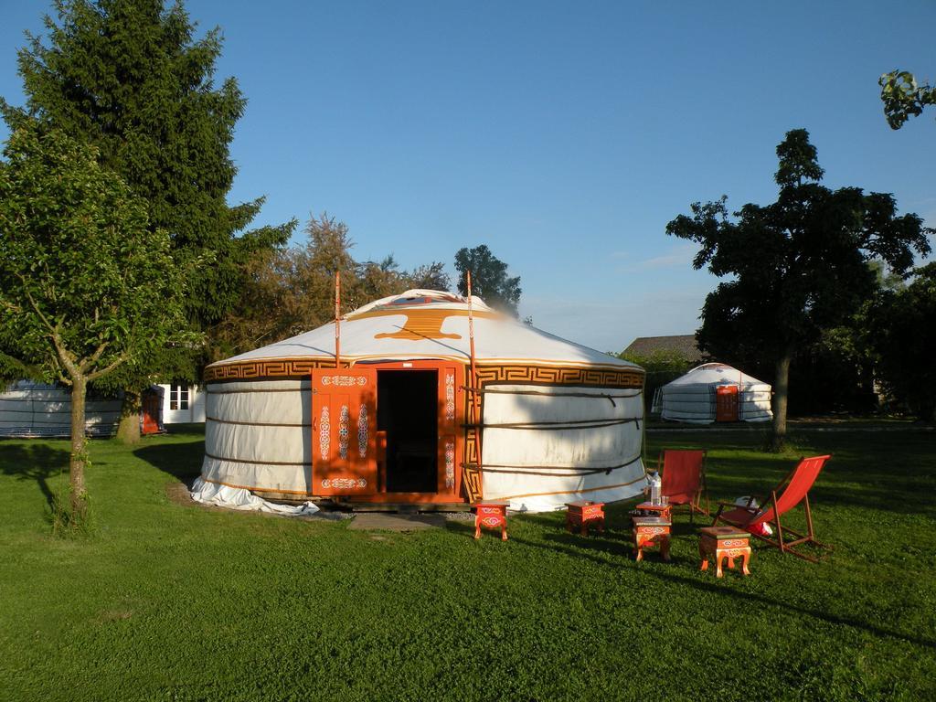 Yourte Nomade-Lodge Les Ecrennes Oda fotoğraf