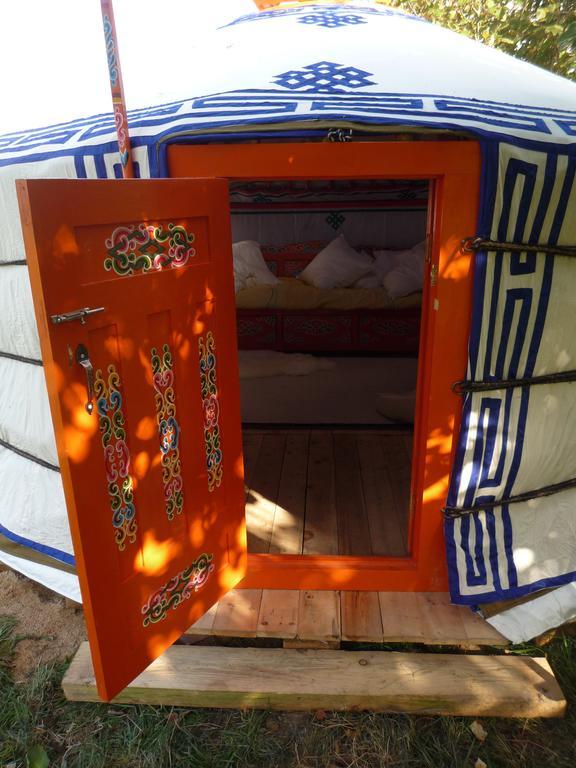 Yourte Nomade-Lodge Les Ecrennes Dış mekan fotoğraf