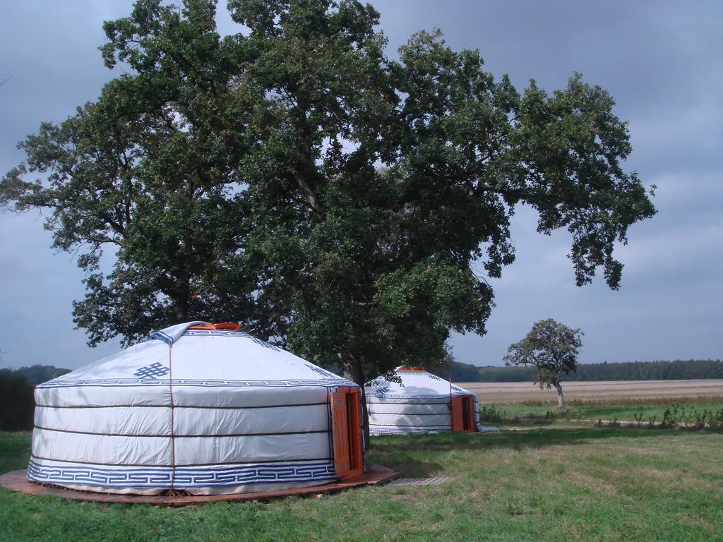 Yourte Nomade-Lodge Les Ecrennes Dış mekan fotoğraf