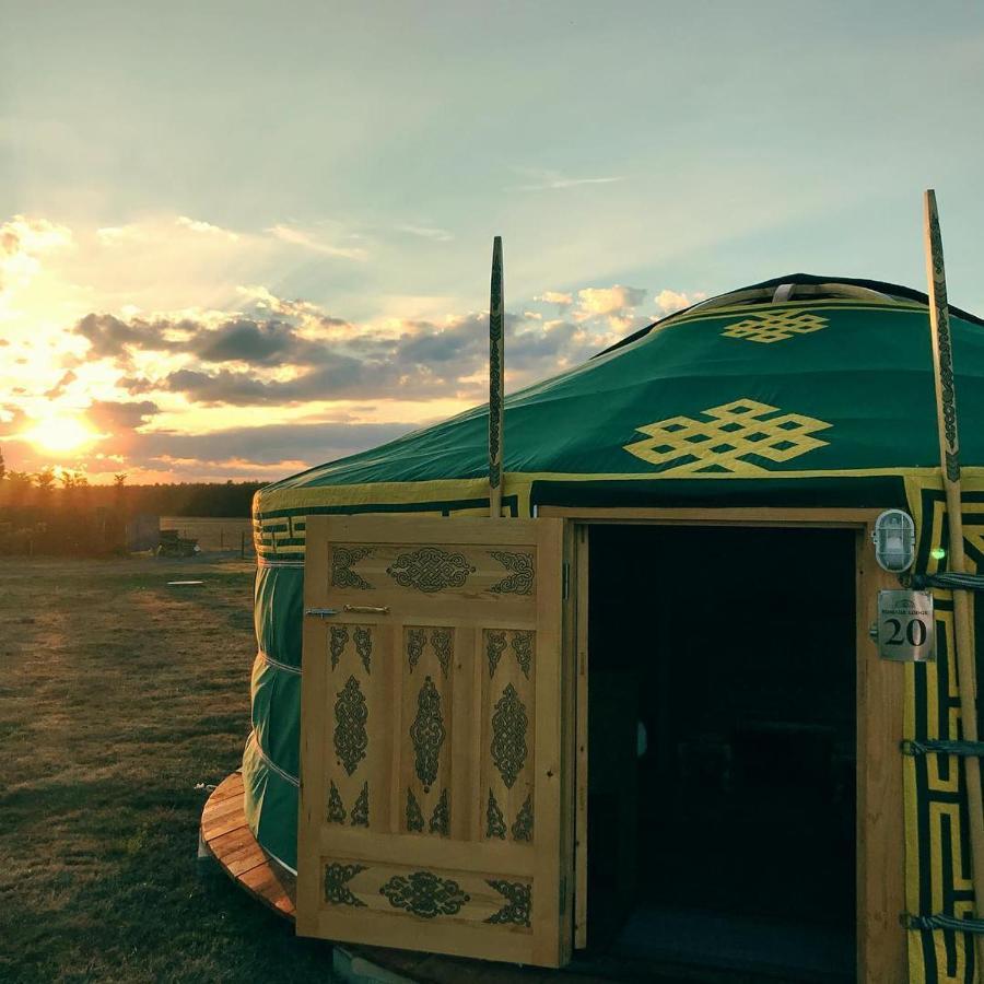 Yourte Nomade-Lodge Les Ecrennes Dış mekan fotoğraf